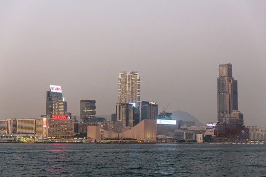 香港，致敬亲爱的听众朋友们